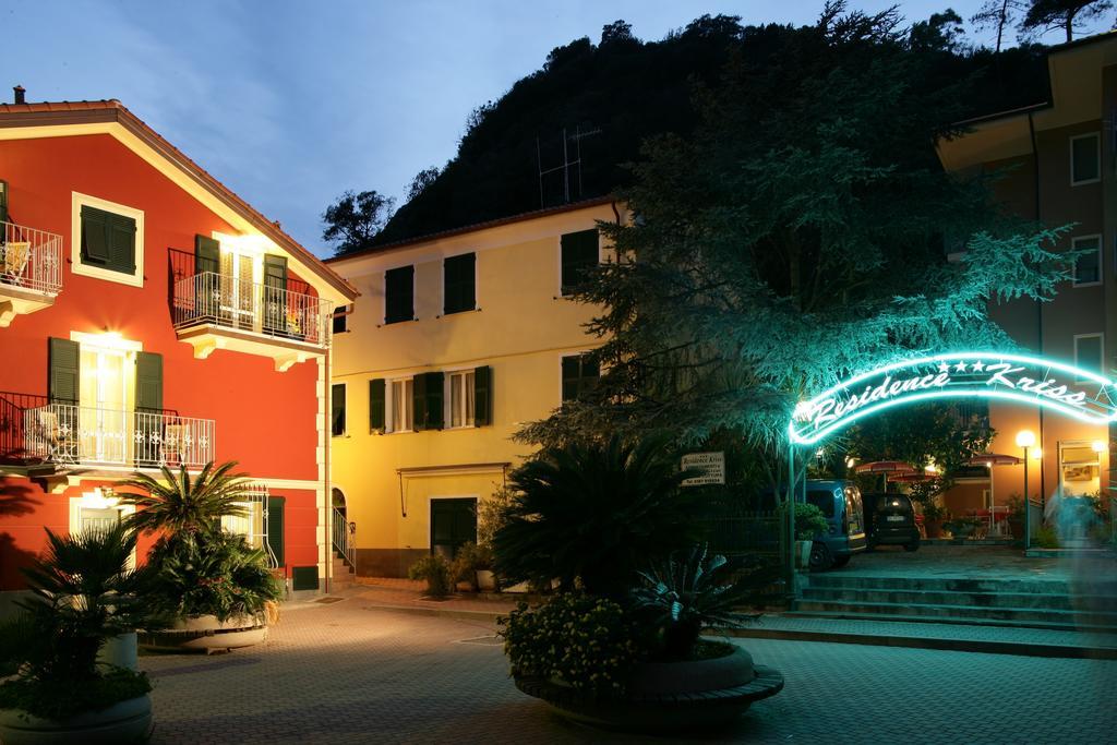 Residence Hotel Kriss Deiva Marina Dış mekan fotoğraf