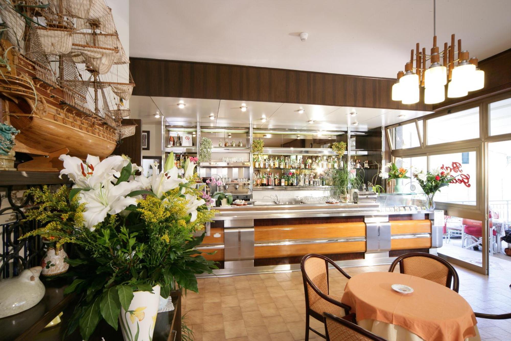 Residence Hotel Kriss Deiva Marina Dış mekan fotoğraf