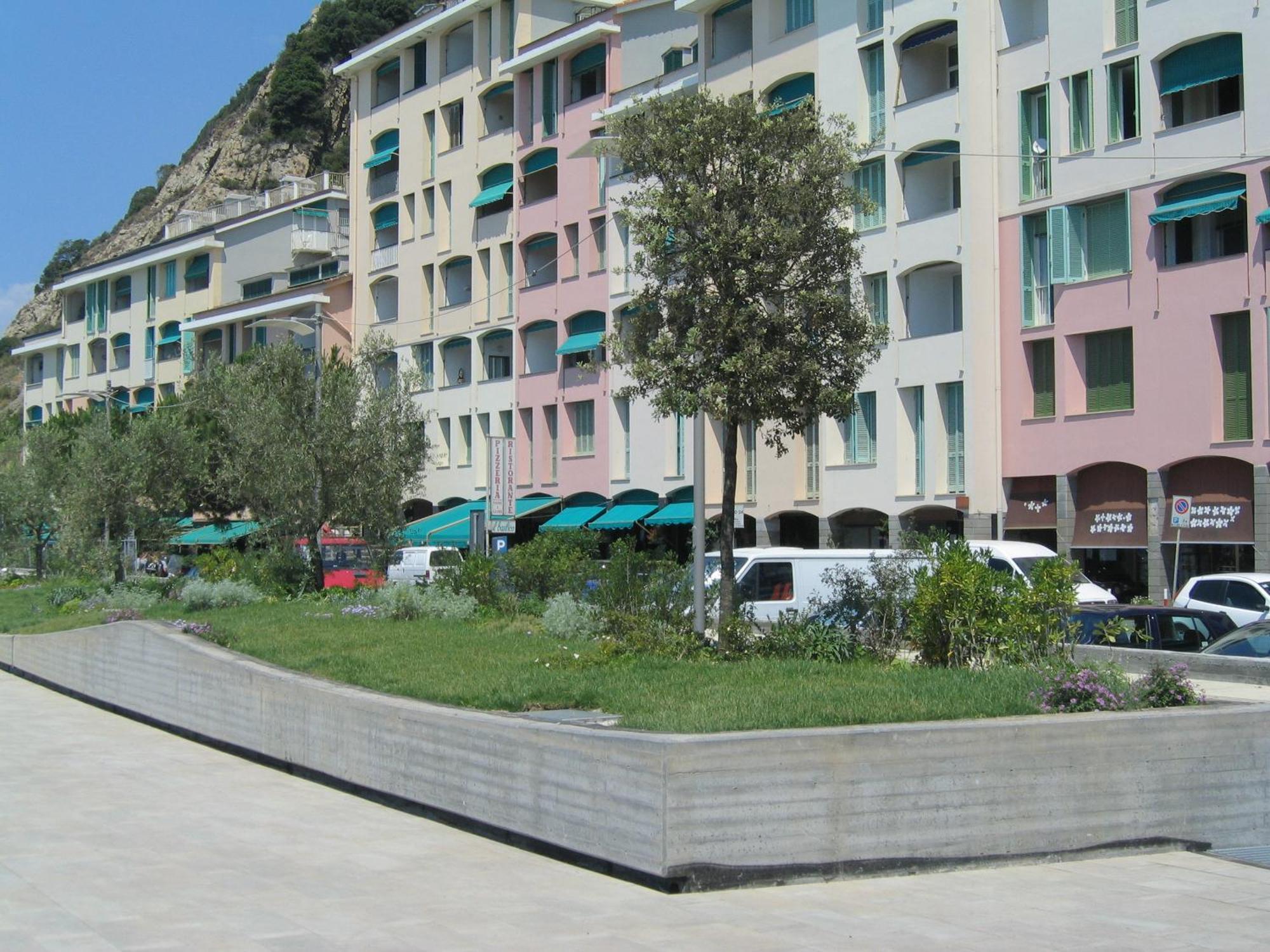 Residence Hotel Kriss Deiva Marina Dış mekan fotoğraf