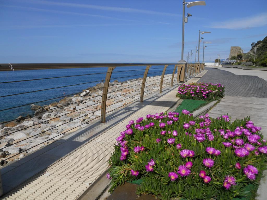 Residence Hotel Kriss Deiva Marina Dış mekan fotoğraf