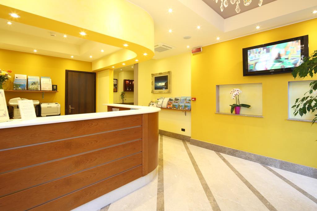 Residence Hotel Kriss Deiva Marina Dış mekan fotoğraf